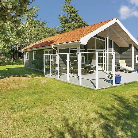 Holiday With Hot Tub 150 Semesterbostad