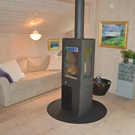 Semesterbostad Holiday With Hot Tub 150 *